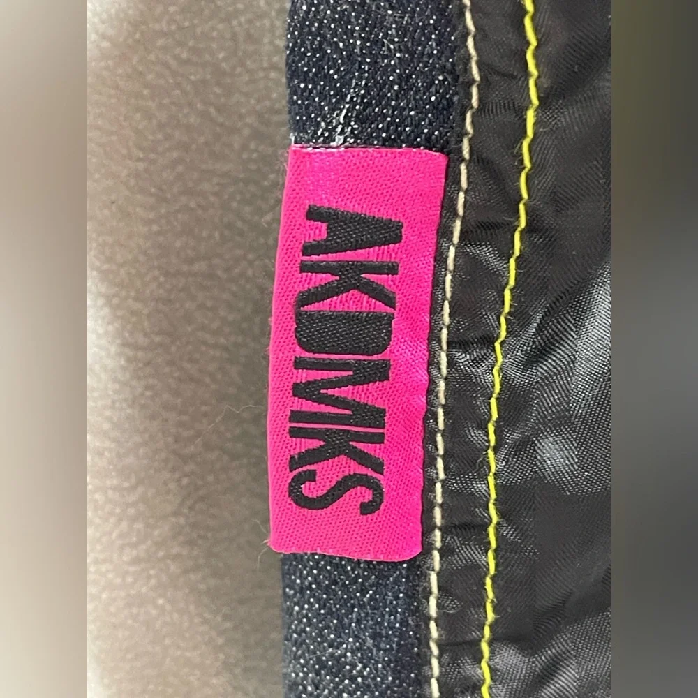 Akademiks Denim Vest with Paint Splatter - Picture 4 of 6